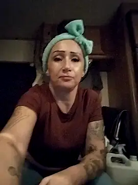 Dirtywhitebitch5150 online show from 11-04-25, 07:07