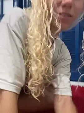 Snapshot of Bruna551 chatting on 02-11-26, 03:00 Bruna551 online show from 02-11-26, 03:00