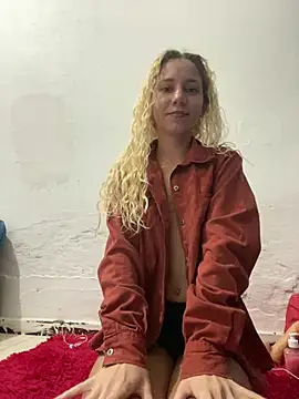 Snapshot of Bruna551 chatting on 02-28-26, 12:11 Bruna551 online show from 02-28-26, 12:11