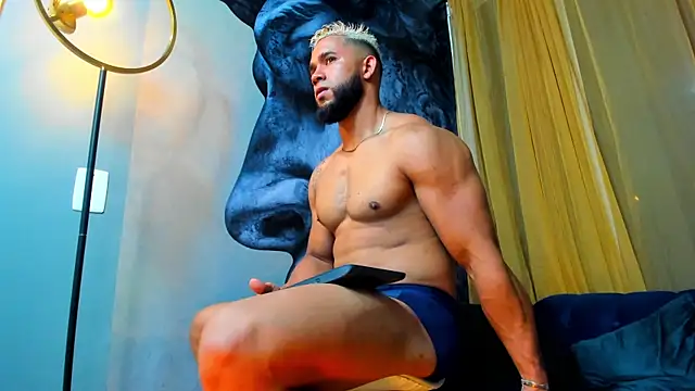 Massimo Cruz online show from 10-07-25, 11:57