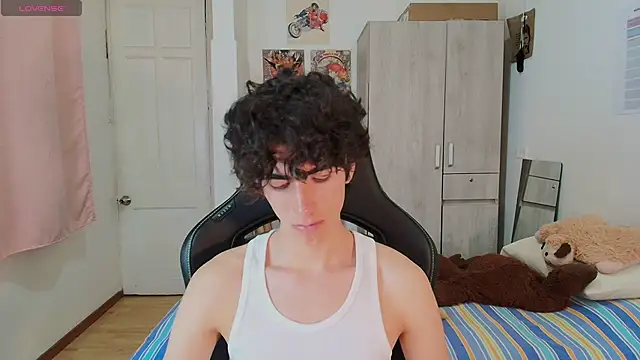 Nude Boy18 online show from 03-25-26, 04:29