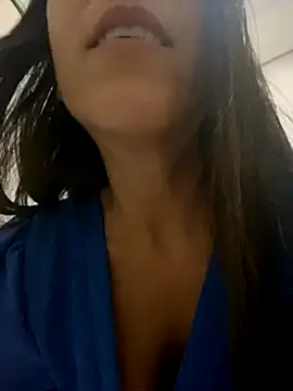 lucioliveira online show from 11-17-25, 03:18