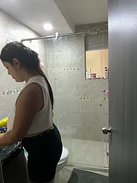 Snapshot of lunita_sweet5 chatting on 02-01-26, 03:43 lunita sweet5 online show from 02-01-26, 03:43