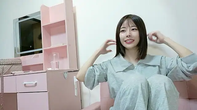 Menes daisuki online show from 10-27-25, 05:11
