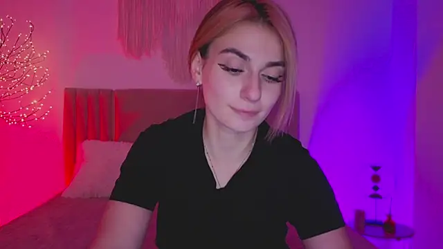 Little mia   online show from 03-20-26, 09:52