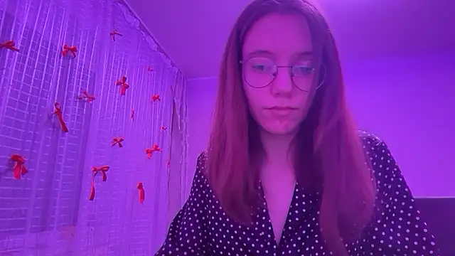 Snapshot of Vietero chatting on 02-04-26, 09:20 Vietero online show from 02-04-26, 09:20