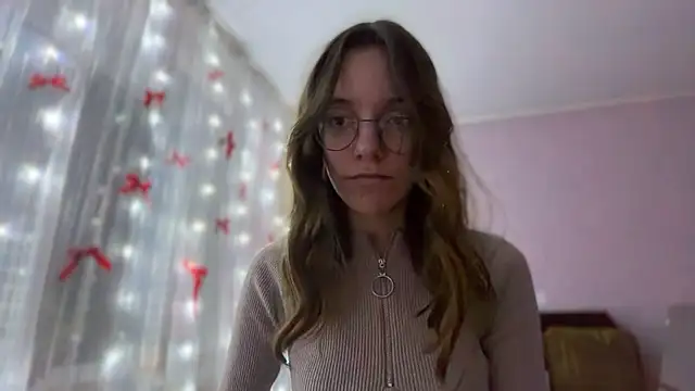 Snapshot of Vietero chatting on 02-08-26, 10:24 Vietero online show from 02-08-26, 10:24