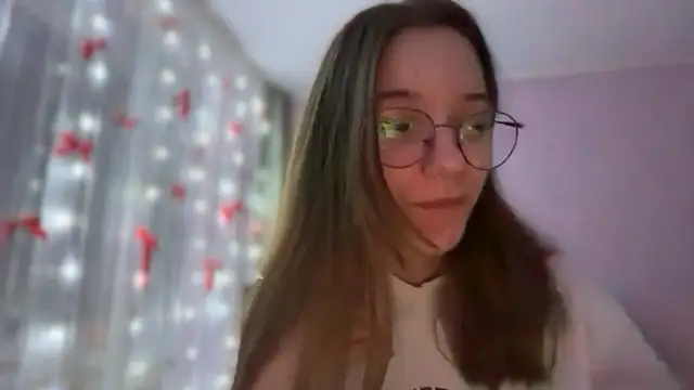 Snapshot of Vietero chatting on 02-17-26, 10:05 Vietero online show from 02-17-26, 10:05