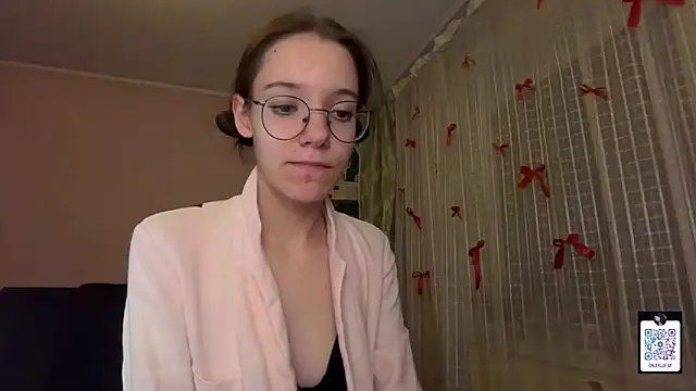 Snapshot of Vietero chatting on 05-23-26, 07:40 Vietero online show from 05-23-26, 07:40