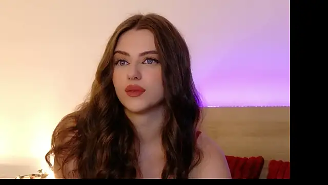 Snapshot of Sienna_Voss chatting on 10-31-25, 08:21 Sienna Voss online show from 10-31-25, 08:21