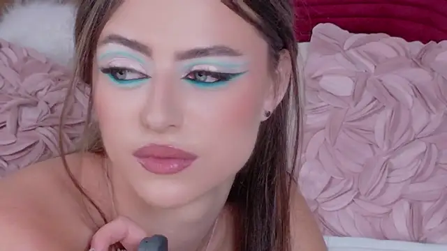 Sienna Voss online show from 04-16-26, 09:39