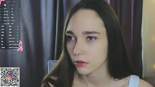 Snapshot of SoftieDream chatting on 11-13-25, 06:34 SoftieDream online show from 11-13-25, 06:34