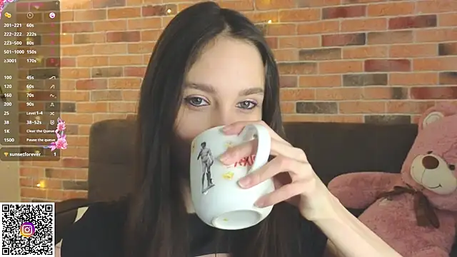 Snapshot of SoftieDream chatting on 11-16-25, 06:19 SoftieDream online show from 11-16-25, 06:19