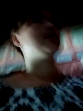 XoiXoi232 online show from 09-25-25, 03:32