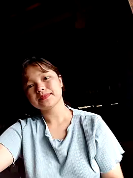 XoiXoi232 online show from 10-17-25, 01:31