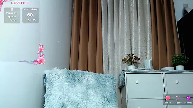 Snapshot of _Jenniyah_ chatting on 10-01-25, 01:11 Jenniyah online show from 10-01-25, 01:11