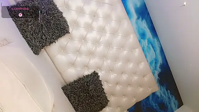 Milla Star  online show from 04-19-26, 12:04