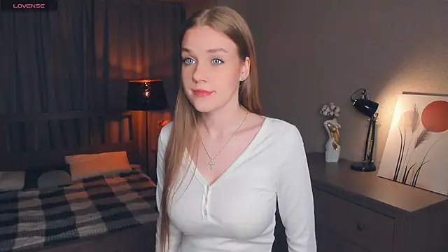 OdellaFrake online show from 09-19-25, 08:20