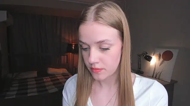 OdellaFrake online show from 10-03-25, 07:55