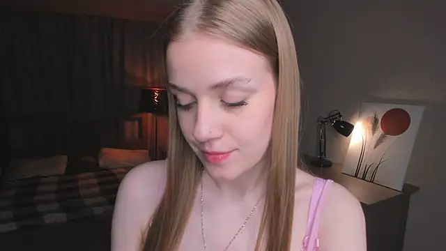 OdellaFrake online show from 10-04-25, 07:45