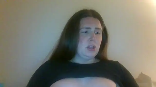 Snapshot of CherryJuneExperience chatting on 12-19-25, 12:06 CherryJuneExperience online show from 12-19-25, 12:06