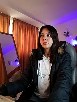 Catti Brie online show from 11-29-25, 12:30