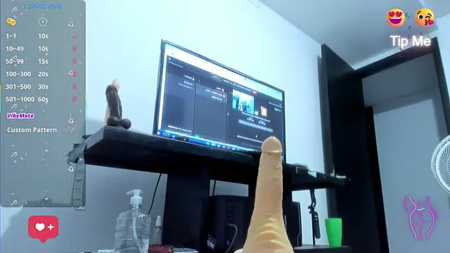 Alicia Whitee online show from 10-02-25, 10:22