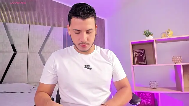 Axel grey  online show from 03-08-26, 12:53