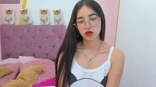 Snapshot of _Amatista_Fire chatting on 09-18-25, 01:57 Amatista Fire online show from 09-18-25, 01:57