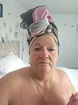 Angeldelightt online show from 10-31-25, 12:17