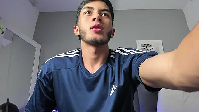 Tylerffoxx online show from 03-11-26, 09:32