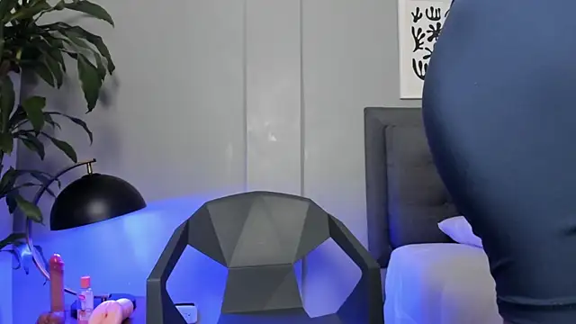 Tylerffoxx online show from 07-09-26, 10:25