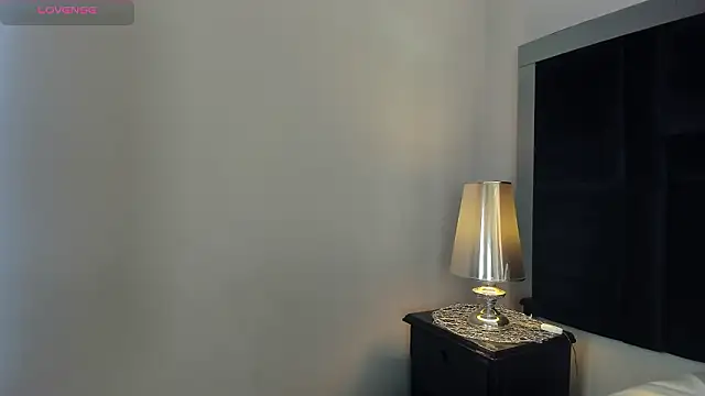 CarolineLee  online show from 03-12-26, 10:38