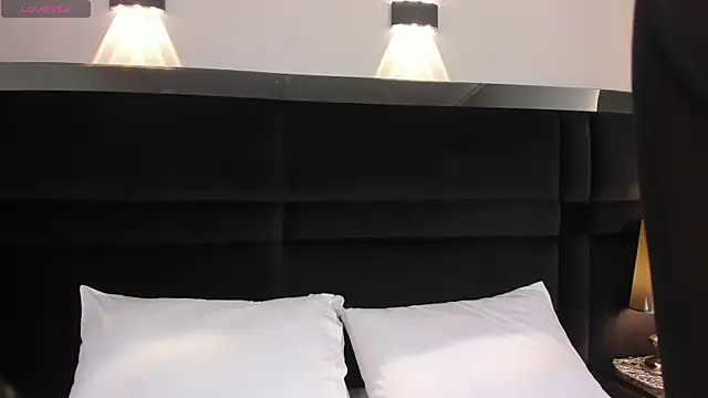 Snapshot of CarolineLee_ chatting on 04-29-26, 10:38 CarolineLee online show from 04-29-26, 10:38