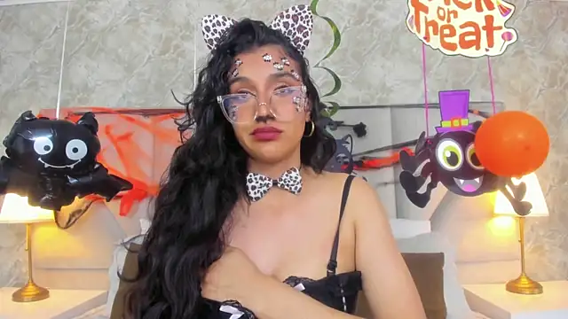 ValentiinaCruz online show from 10-17-25, 11:29