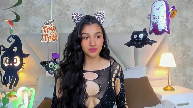 ValentiinaCruz online show from 10-31-25, 10:55