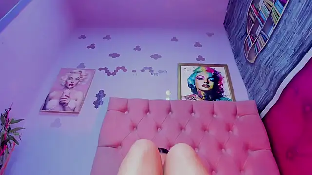 Megan Luxe online show from 11-30-25, 08:40