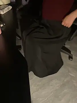 Snapshot of Siaka_201 chatting on 12-19-25, 09:55 Siaka 201 online show from 12-19-25, 09:55