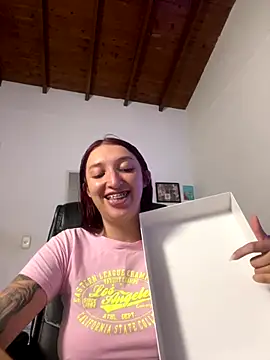 Paulina-Wells online show from 11-18-25, 09:19