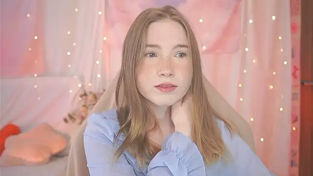 Snapshot of Linaaly chatting on 03-09-26, 03:32 Linaaly online show from 03-09-26, 03:32