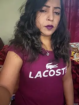 Snapshot of Hotbhabi305 chatting on 02-16-26, 02:40 Hotbhabi305 online show from 02-16-26, 02:40