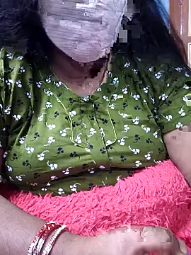 Snapshot of TAMIL_ELAKKIYA chatting on 11-10-25, 05:45 TAMIL ELAKKIYA online show from 11-10-25, 05:45