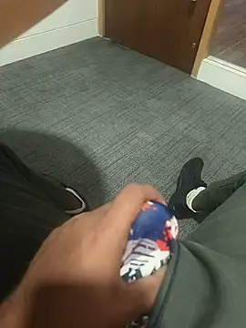 hotboy43339 online show from 06-20-26, 04:37