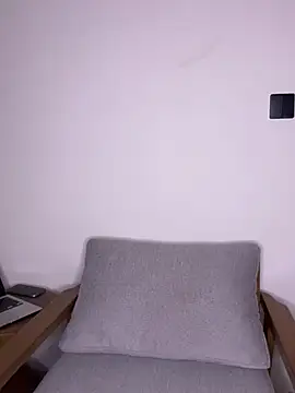 Snapshot of auriangel chatting on 04-25-26, 10:18 auriangel online show from 04-25-26, 10:18