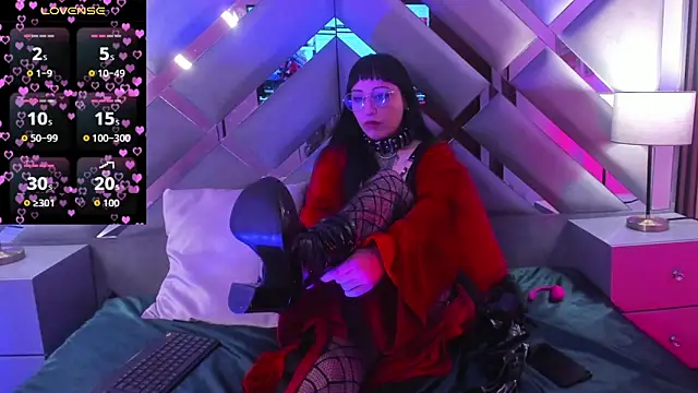 Ravenna666  online show from 12-21-25, 02:02