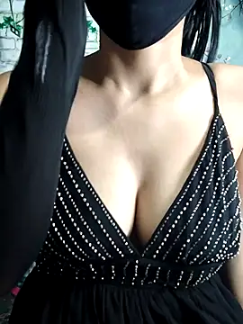 Snapshot of pihu099 chatting on 10-22-25, 10:59 pihu099 online show from 10-22-25, 10:59