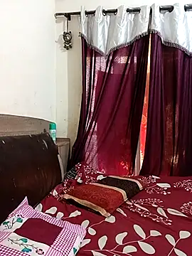 MEERAcle online show from 04-15-26, 04:19