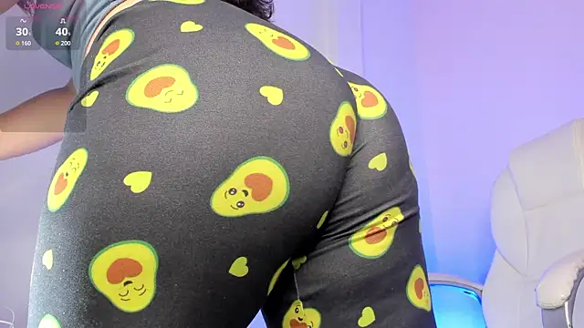 Ariah Walker  online show from 11-17-25, 01:55