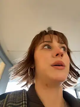 Snapshot of Only_April chatting on 11-05-25, 11:10 Only April online show from 11-05-25, 11:10