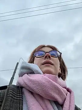 Snapshot of Only_April chatting on 11-10-25, 11:20 Only April online show from 11-10-25, 11:20